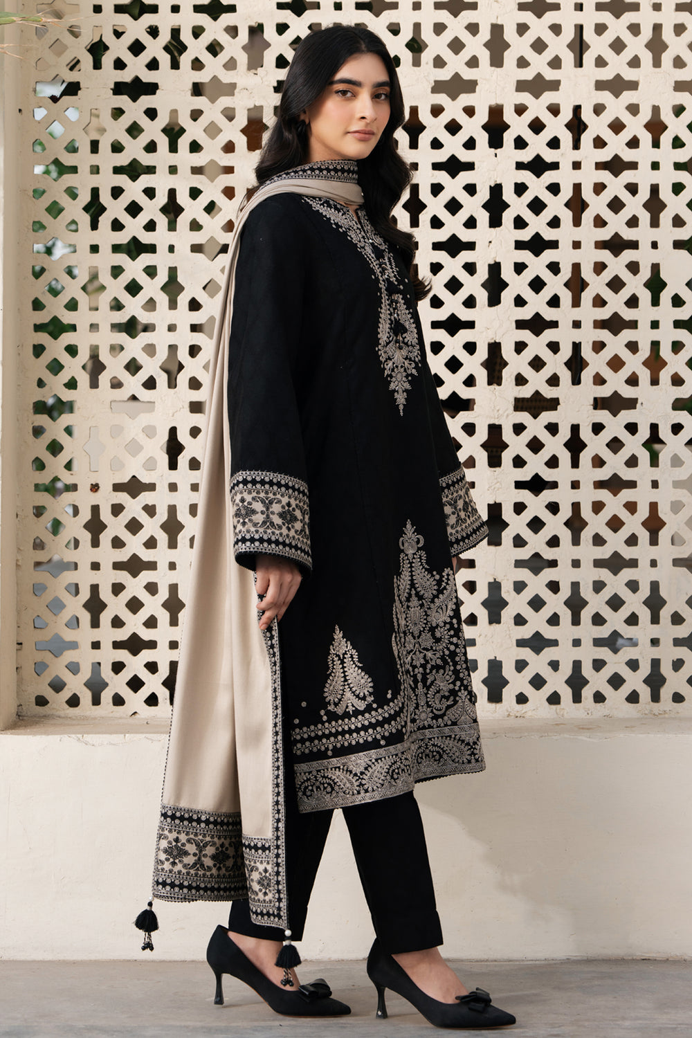 EMBROIDERED PREMIUM DHANAK