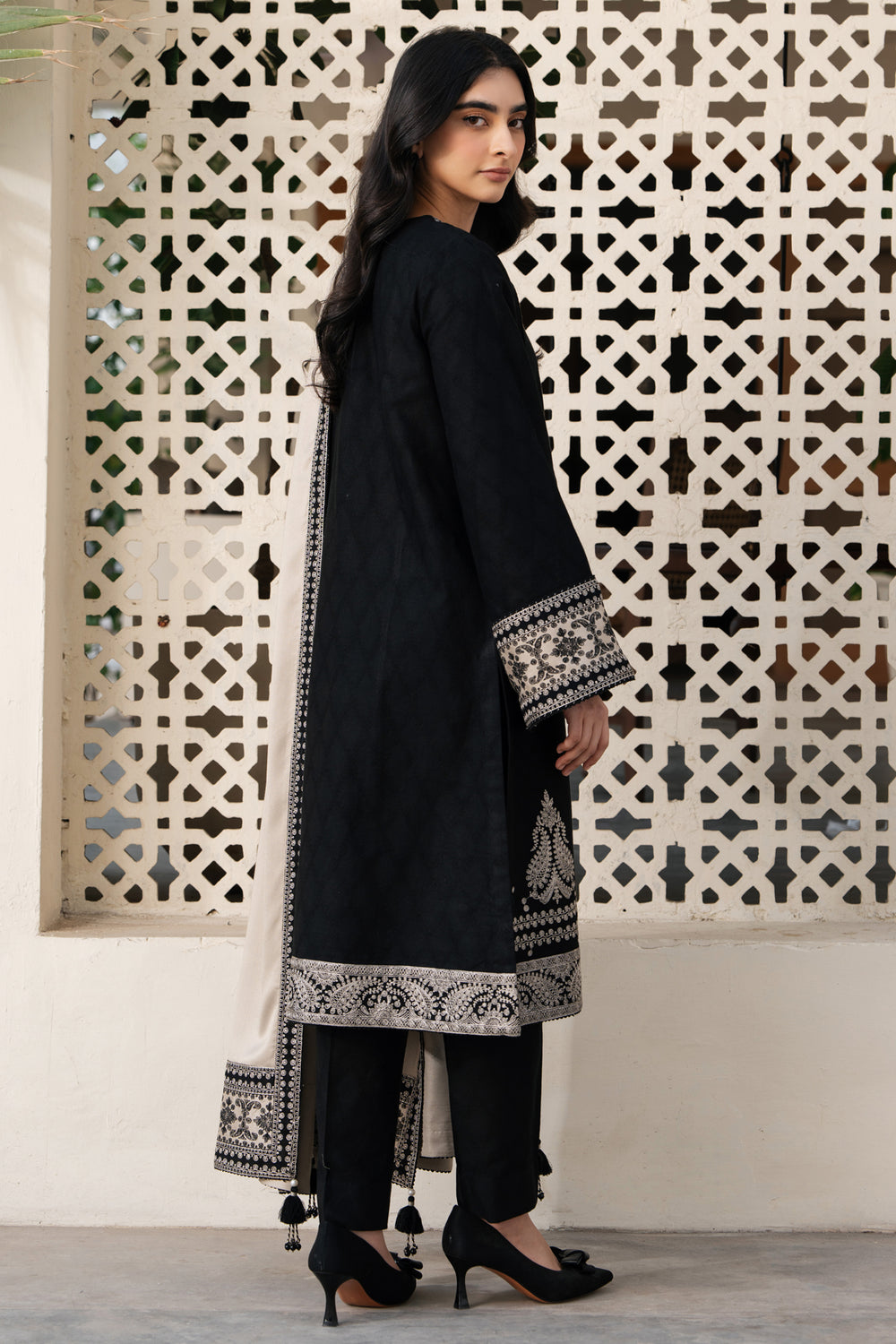 EMBROIDERED PREMIUM DHANAK