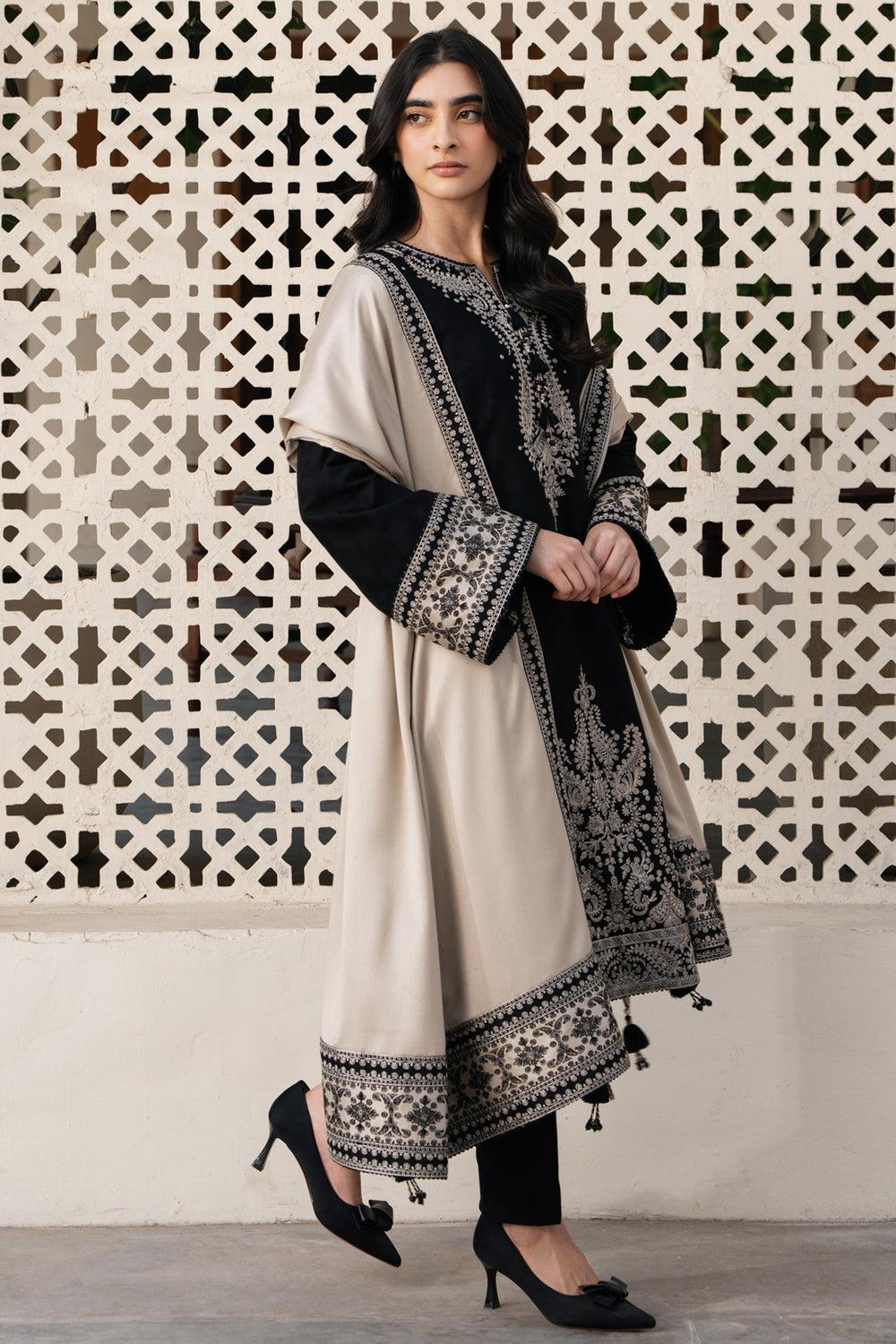 EMBROIDERED PREMIUM DHANAK
