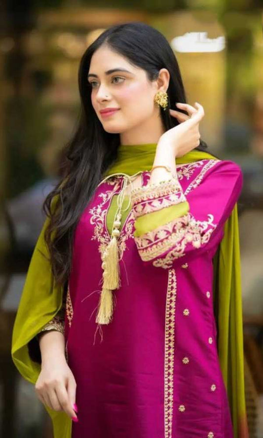 Omal By Komal 3Pcs Embroidered winter Dhanak Collection