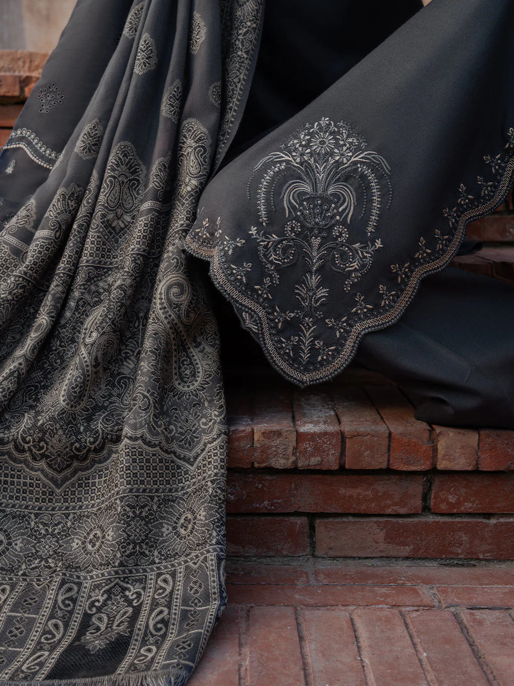 IZEL-3PC DHANAK EMBROIDERED SUIT